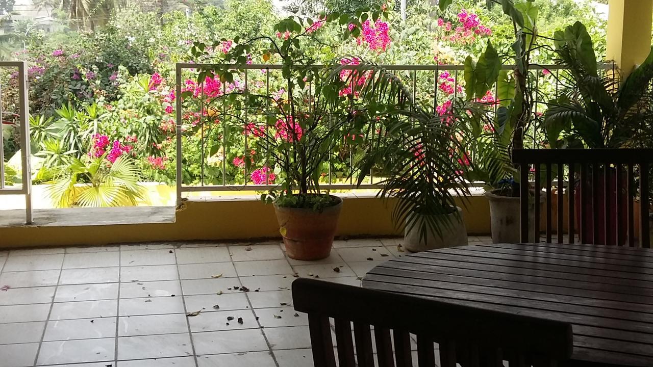 Gaia'S Garden B&B Абиджан Екстериор снимка